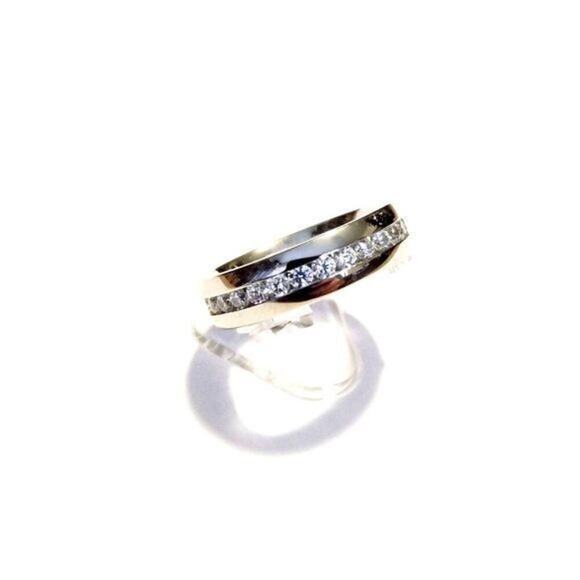 New stainless steel CZ ring‎ size 8 - Picture 2 of 5